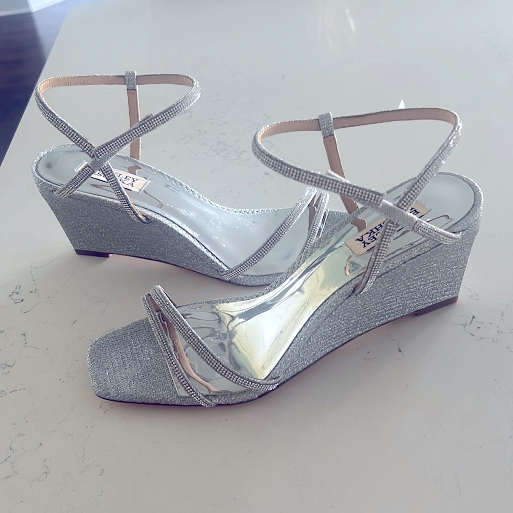 Badgley Mischka silver wedges / heels , size 10 NEW with box & felt bag.